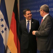 Presidente Hernández expone importancia del Plan Alianza a la Konrad Adenauer